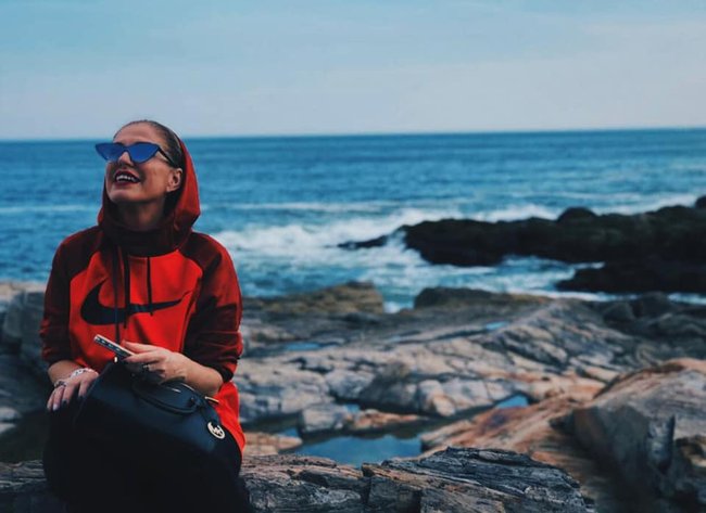 KLAUDIA HILA TIPARI IM ESHTE BUZEQESHJA