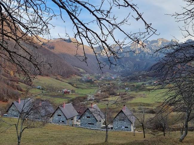Lepusha - Foto Facebook nga Hotel Alpin Lepushe