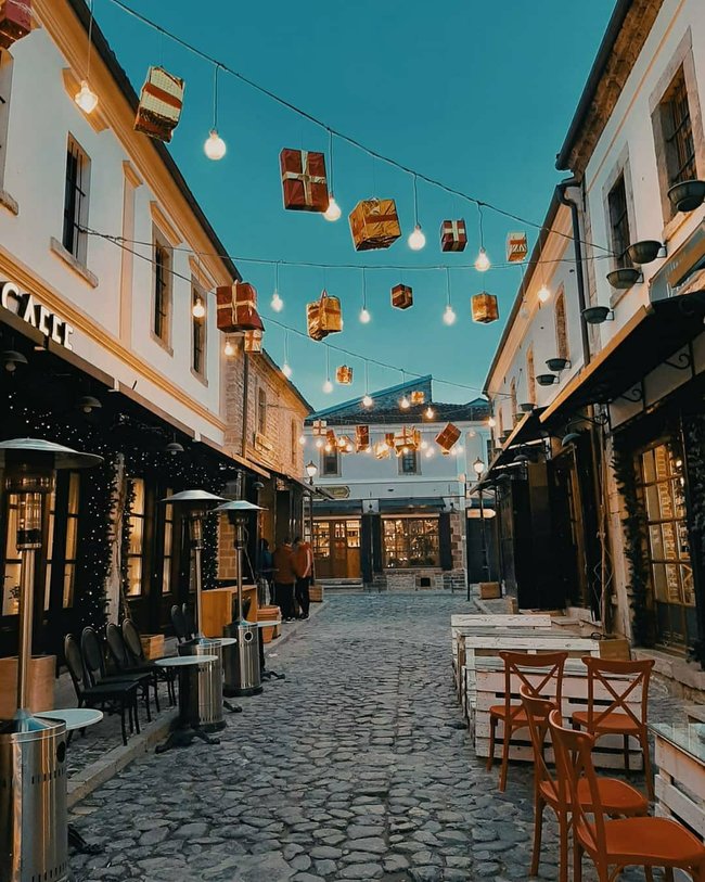 Korca ne feste - Foto facebook nga Global Tours Albania