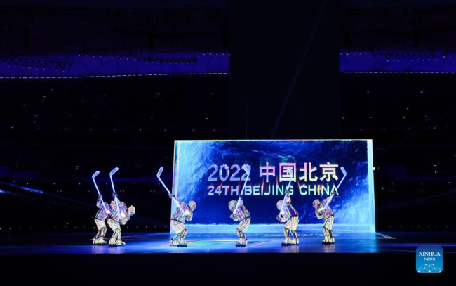 Fotografi që tregon një skenë gjatë ceremonisë së hapjes së Lojërave Olimpike Dimërore në Stadiumin Kombëtar në Pekin, kryeqyteti i Kinës, 4 shkurt 2022. (Xinhua/Chen Yichen)
