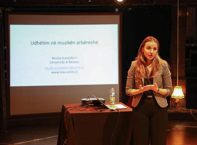 Foto te aktivitetit - foto nga Teatri i Metropolit