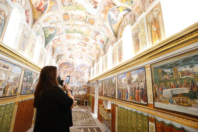 Ekspozita e artistit italian Maurizio Cattelan-it: "Gjykimi i Fundit” në UCCA, në nëntor 2021/ VCG