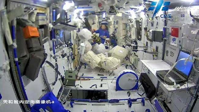 Ekuipazhi "Shenzhou-13" në stacionin hapësinor/ CMG