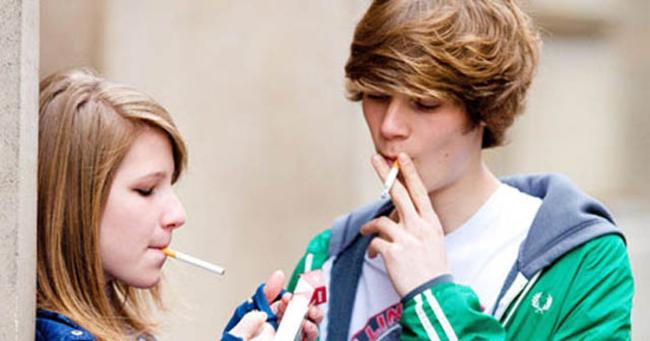 Duhanpirja nga adoleshentet (Foto Google)
