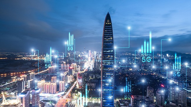 Foto/CFP: Gjithsej 1.615 milion stacione bazë 5G janë ndërtuar në mbarë Kinën, 654 000 prej të cilave në vitin 2021, sipas Ministrisë së Industrisë dhe të Teknologjisë së Informacionit.