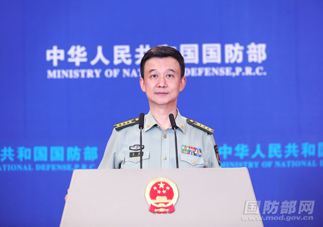 Foto: Zëdhënësi i Ministrisë së Mbrojtjes Kombëtare të Kinës Wu Qian në një konferencë të rregullt për shtypin, 28 korrik 2022. / Ministria kineze e Mbrojtjes Kombëtare