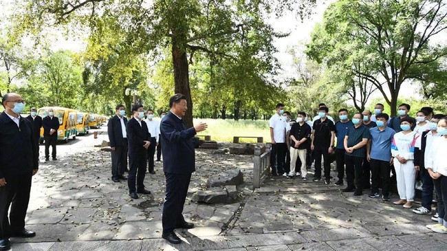 Čínský prezident Xi Jinping na návštěvě Horského letoviska ve městě Chengde v provincii Hebei na severu Číny, dne 24. srpna 2021. Fotografie: Tisková agentura Nová Čína / Xinhua