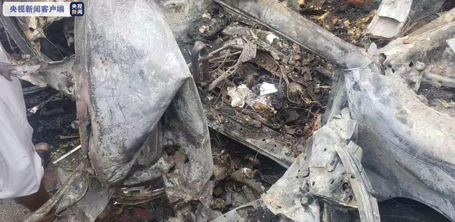 Místo je po leteckém úderu americké armády v nepořádku, 29. srpna 2021