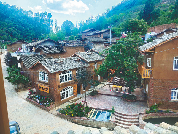 Venkovská zařízení ve vesnici Maidichong jsou přeměněna na rodinné penziony. Fotografie: deník China Daily
