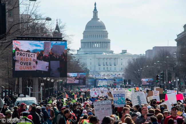 Snímek: Statisíce lidí se účastní shromáždění „Pochod za naše životy“ (MFOL) ve Washingtonu, D.C., dne 24. března 2018. / VCG Photo
