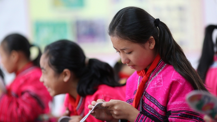 UNESCO magazine “Messenger” holds an exclusive interview with Peng Liyuan