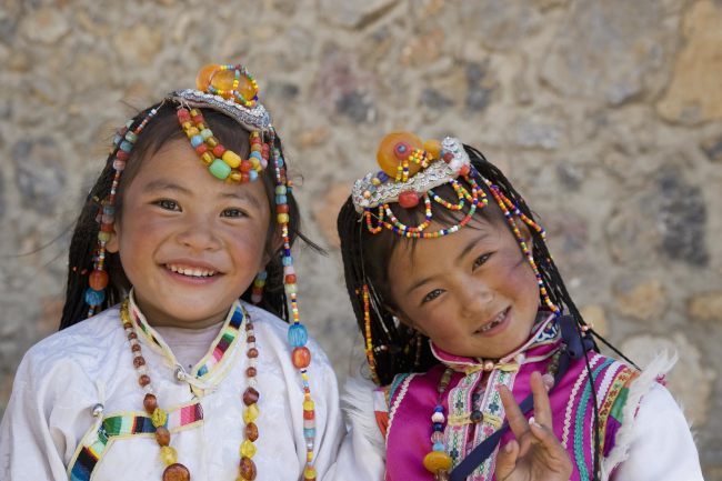 Le ragazze dell'etnia Naxi