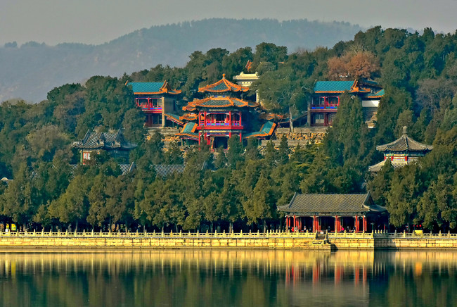 Plimbare la Palatul de Vară, la începutul iernii