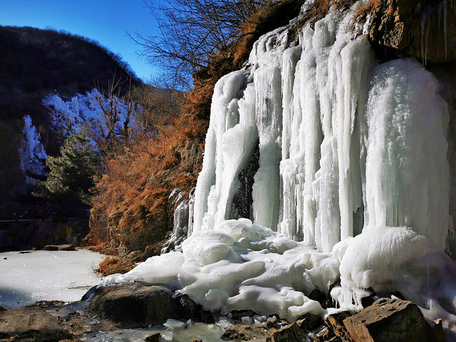 Cascadele înghețate din Shenquanxia Cascadele înghețate din Shenquanxia