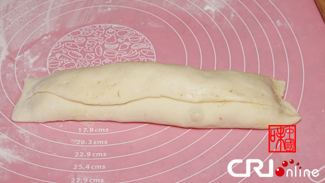 Naan cu umplutură de carne (Rounang) Naan cu umplutură de carne (Rounang)