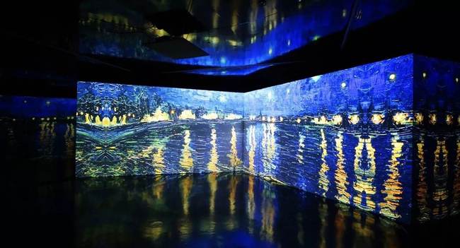 Modernitatea și tradiția se contopesc în Beijing