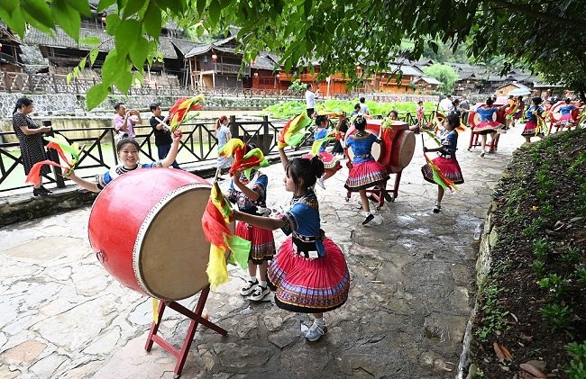 Pripadnici nacionalnosti Mijao proslavili tradicionalni praznik